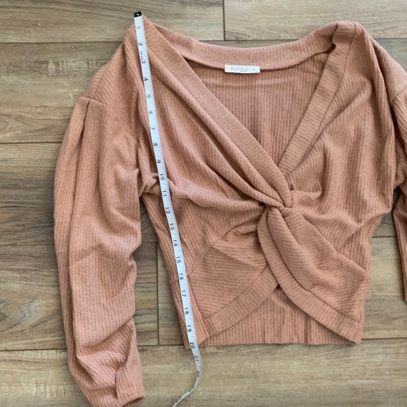 Illa Illa Reversible Twist Top - Picture 10 of 10